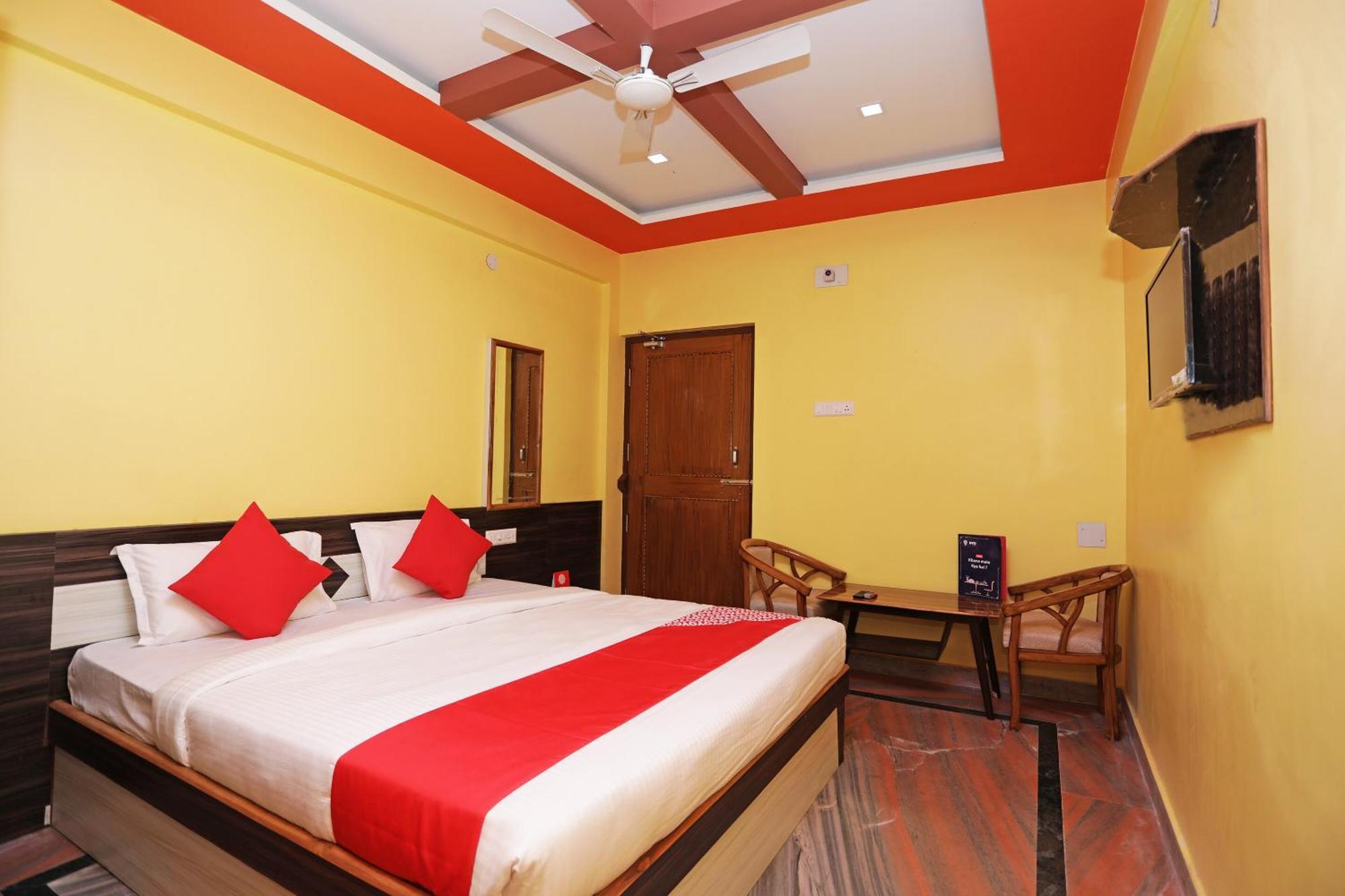 Collection O Hotel New Jasmine Urali Exterior photo